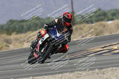 media/Oct-13-2025-Moto Forza (Mon) [[a66d839500]]/3-B Group/Session 3 (Turn 16)/